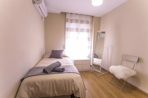 Apartamentos Picasso Plaza Merced - Photo4