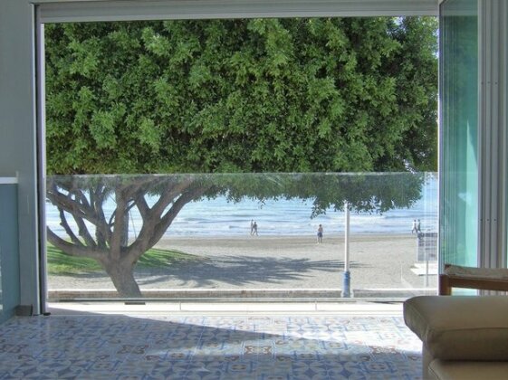 Beachfront House Malaga - Photo2