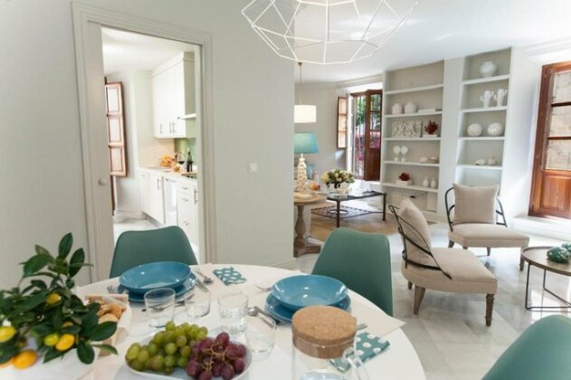 GR Suites Boutique Picasso - Photo2