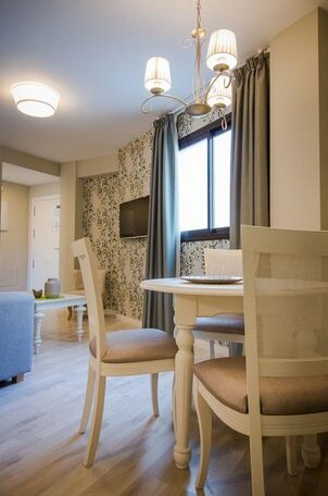Holidays2Malaga Suites - Photo2