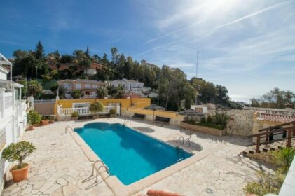 House with Garden & Pool in Malaga