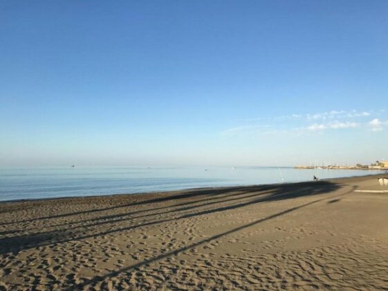 Infostays Princess-Luxury and Beach - Photo4