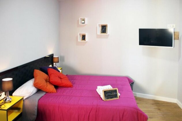  Photo 1