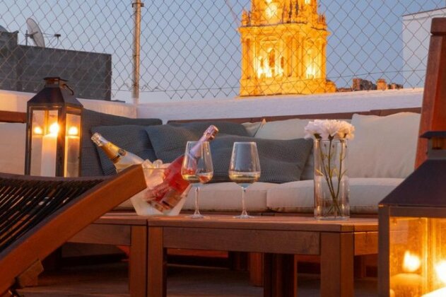 Luxury Terrace & Views Penthouse - Photo2