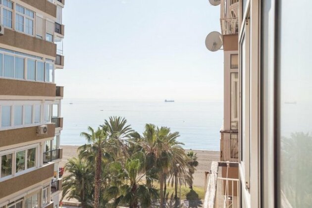 Ocean Views Apt on the Beach - Photo2