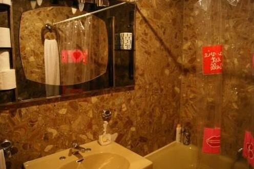 Picasso's Corner Backpackers Hostel - Photo5