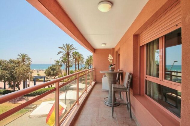 Sea view terrace apartment with wifi and parking