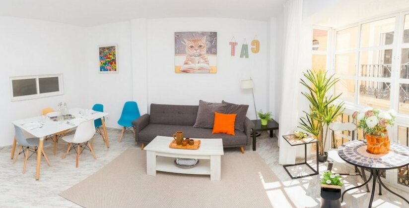 Spacious and Bright Apartment by La Recepcion - Photo2