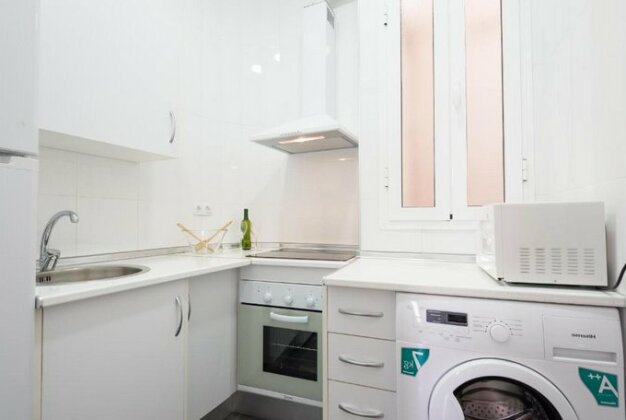 Sunny Malaga Apartments - Photo4