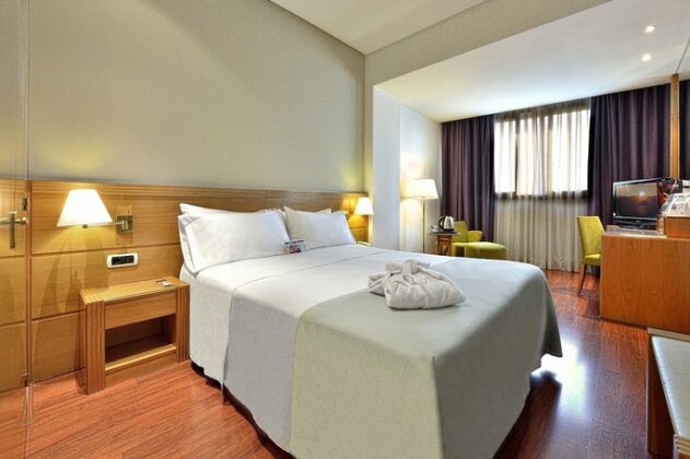Tryp Malaga Alameda Hotel - Photo4