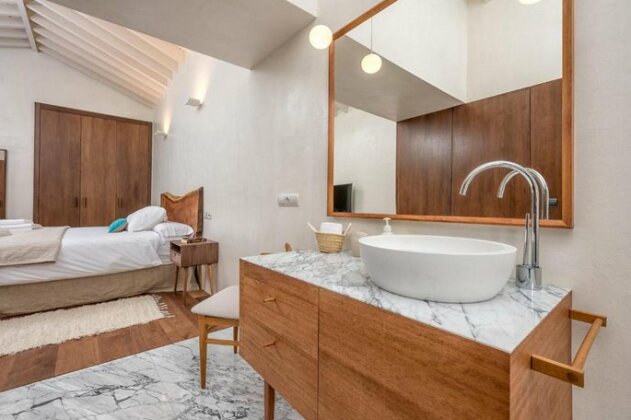 Two-bedroom penthouse with terrace Veletta - Photo3