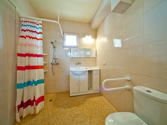 241 A - Photo4