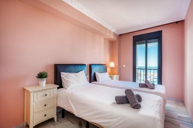 2 Bedroom With Great Views In Puerto Banus - Photo4