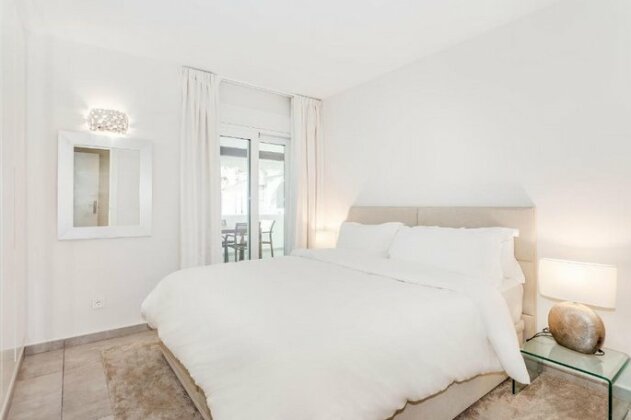 By Riva - Stylish 2 Bedroom Luxury Apt In Naranjos Puerto Banus - Photo5
