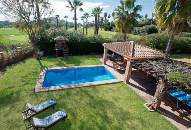 Holiday villa with 5 bedrooms private pool Nueva Andalucia Marbella - Photo4