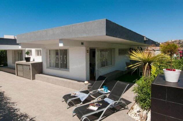 Beach House with private pool in San Agustin ET2 - Photo2
