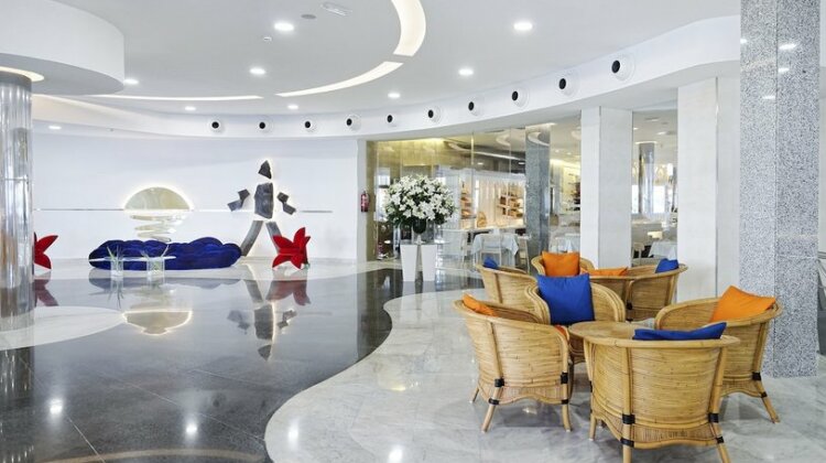 BULL Escorial & SPA - Photo2