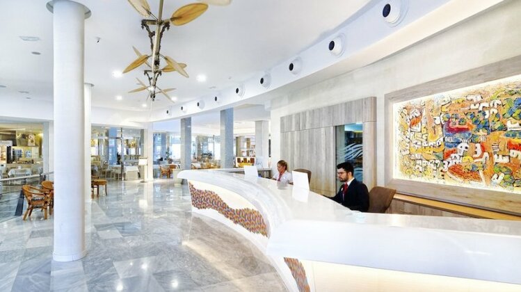 BULL Escorial & SPA - Photo4