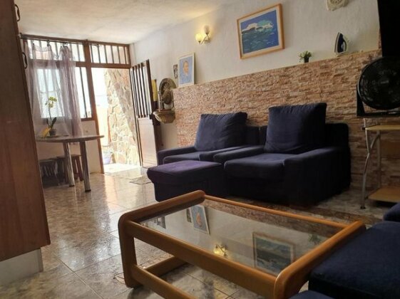Low Cost Rooms Wifi Free - Photo4
