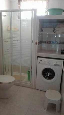 Studio apartment with sea view and pool - Photo4