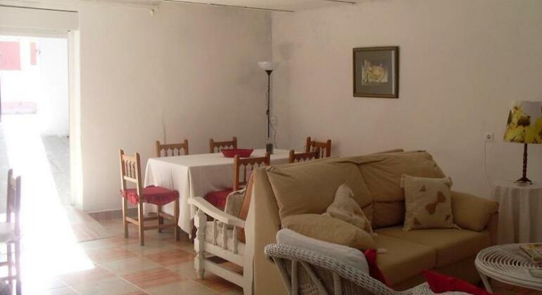 Hostal Manolo Almonte - Photo3