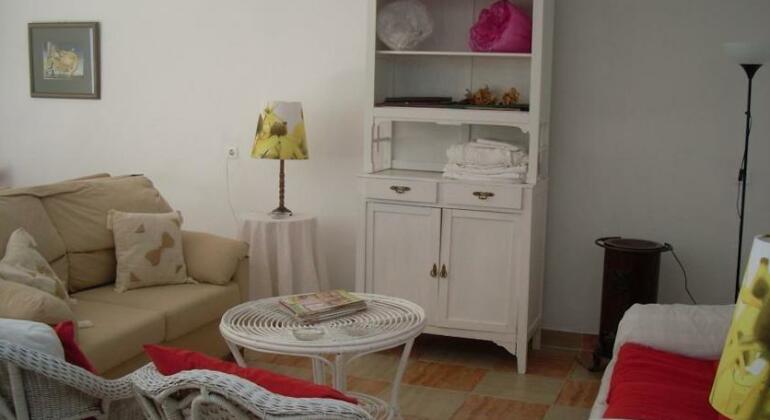 Hostal Manolo Almonte - Photo4