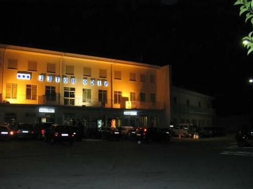 Hotel Nico