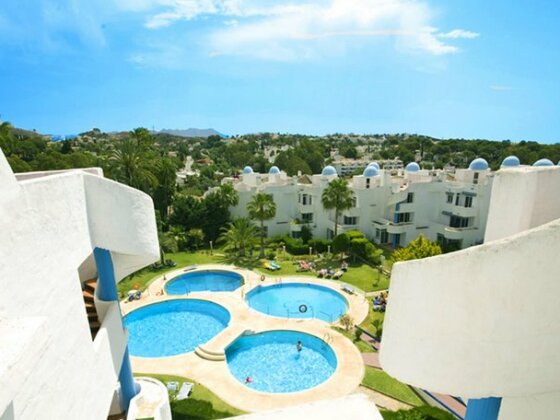 LUXURY 2-bed apartment with big terrace in aparthotel with outdoor pools in Calahonda - Photo2