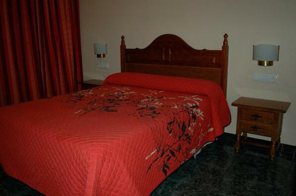 Hostal Restaurante el Cary - Photo4