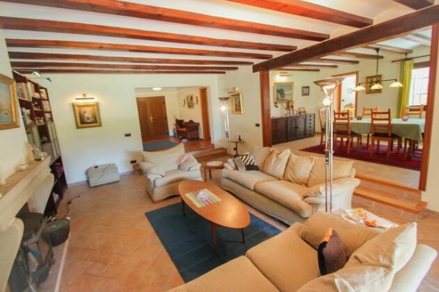 Finca Raiz - Photo3