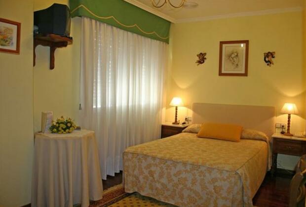 Hotel O Pino - Photo2