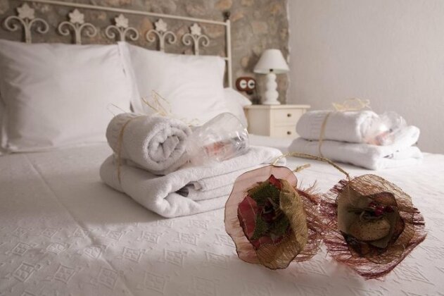 Rustic Med Castell - Photo4