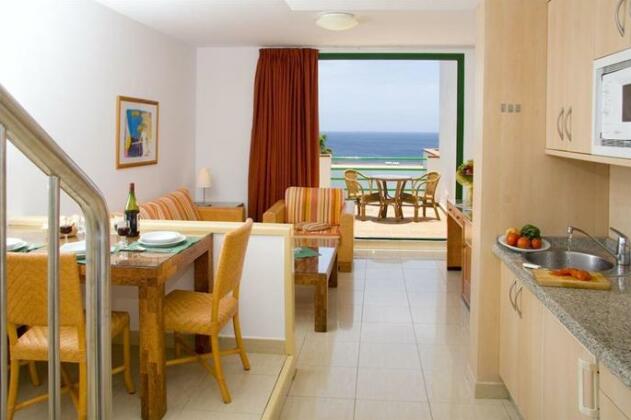 Aparthotel Esquinzo Y Monte Del Mar - Photo3