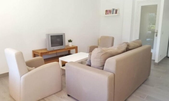 104683 - Apartment In Palafrugell - Photo4