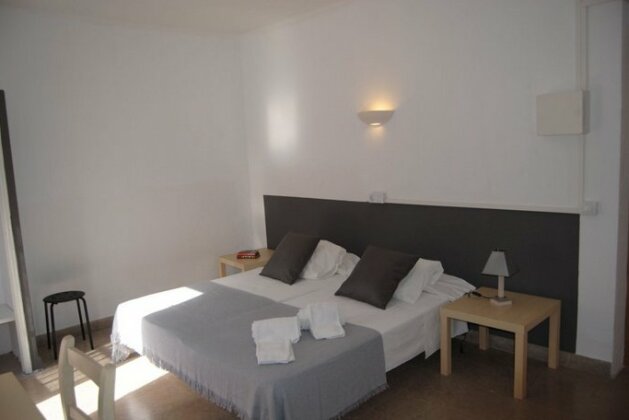 Low Cost CH - Photo3