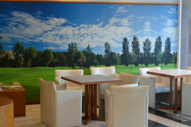 Aparthotel Golf Beach - Photo5