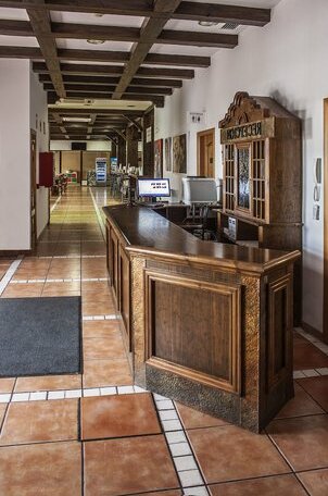 Albenzaire Hotel Asador - Photo2