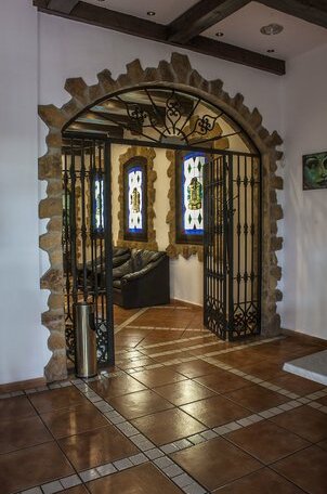 Albenzaire Hotel Asador - Photo3
