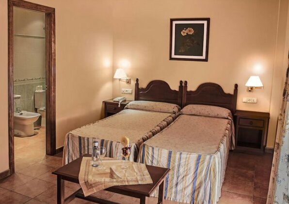 Albenzaire Hotel Asador - Photo5