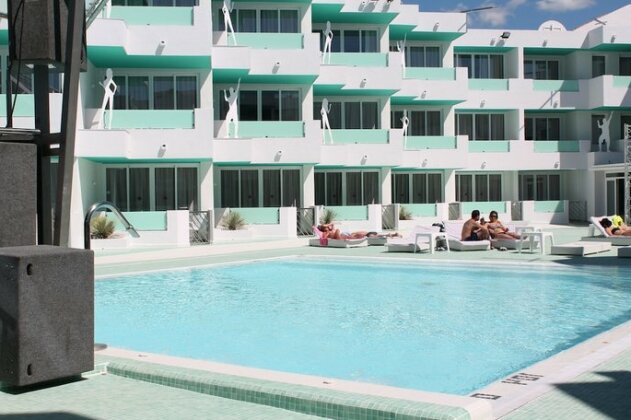 Apartamentos Bora Bora - Adults Only - Photo2