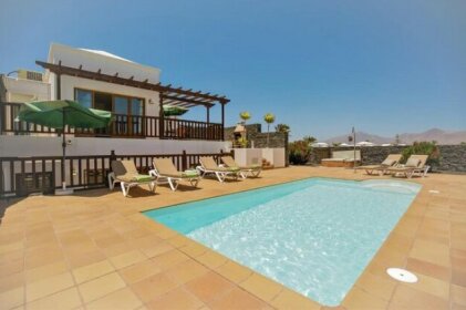 Fully Fitted Villa With Jacuzzi And Private Pool Atlantica