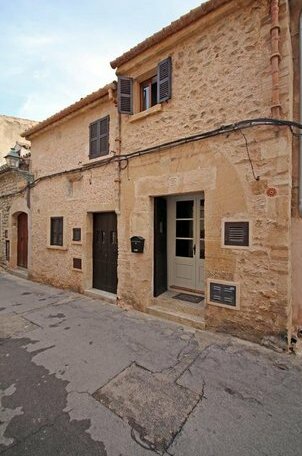  Photo 1