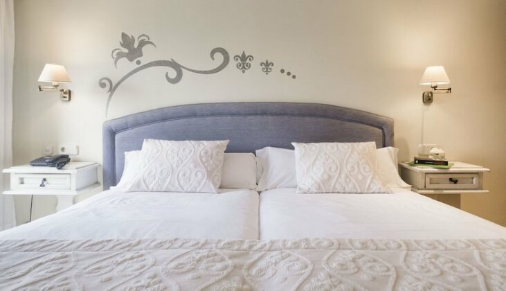 Aparthotel Galeon Suites - Photo2