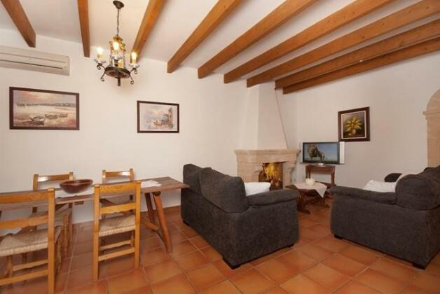 Apostol - Photo2