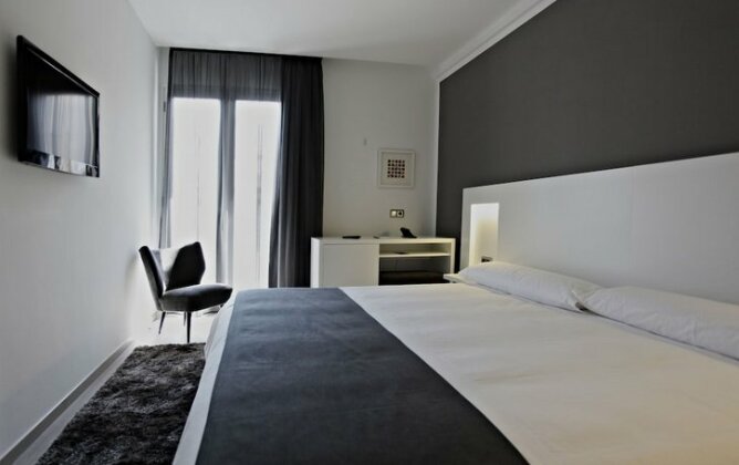 Mar Calma Hotel - Photo2