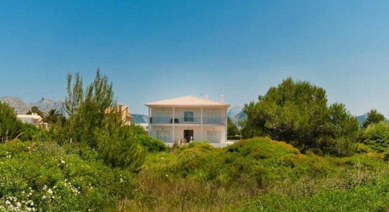 Villa Quiros ll