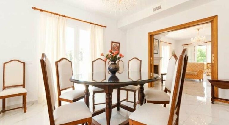Villa Quiros ll - Photo4