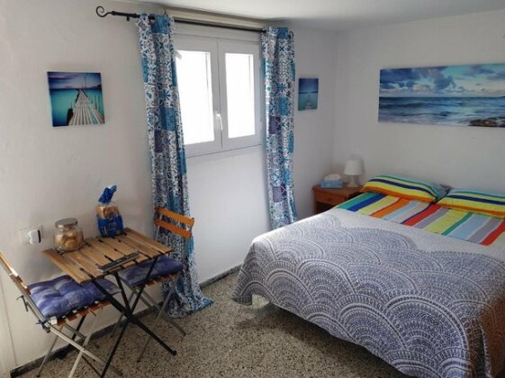 Bed and Breakfast by the Sea - Photo2