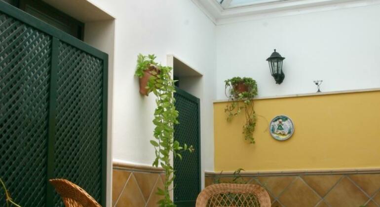 Hotel Las Rosas - Photo3
