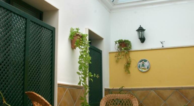 Hotel Las Rosas - Photo3